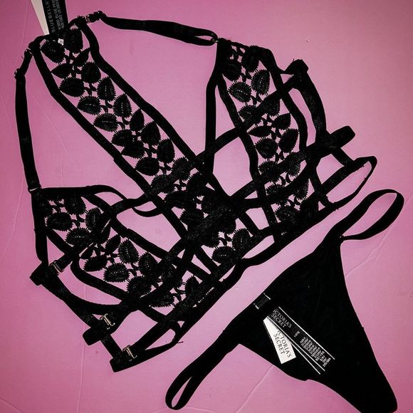 Victoria's Secret BLUEBELLA unlined 32DD BRA SET S thong STRAPPY applique BLACK - Picture 4 of 4